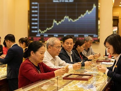 Giá vàng hôm nay 24.12: Duy trì đỉnh lịch sử trước lễ Giáng sinh