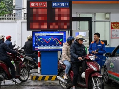 Xăng dầu hôm nay 25.12: Dự báo kỳ điều hành có thể tăng nhẹ