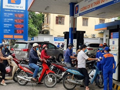 Giá xăng dầu hôm nay 28.12: Duy trì ở mức thấp