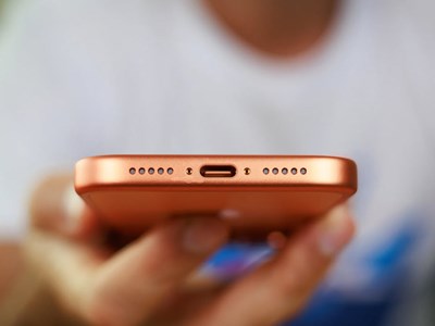 Apple đau đầu với sự cố sạc pin trên iPhone 17 Pro