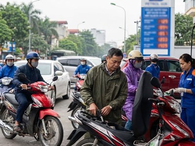 Giá xăng dầu hôm nay 6.1.2026: Xăng RON 95 giữ mức thấp