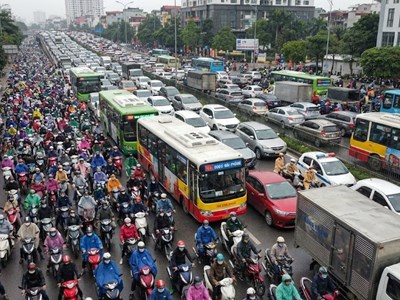 Giờ cao điểm sáng 7.1, giao thông Hà Nội căng thẳng ở nhiều khu vực