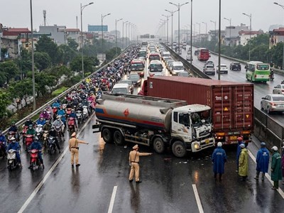 Giao thông Hà Nội sáng 16.1: Đường trên cao tê liệt cục bộ