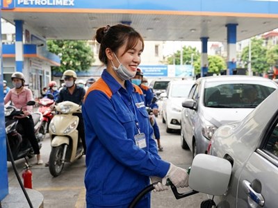 Giá xăng dầu hôm nay 17.1: Thị trường thế giới giảm áp lực