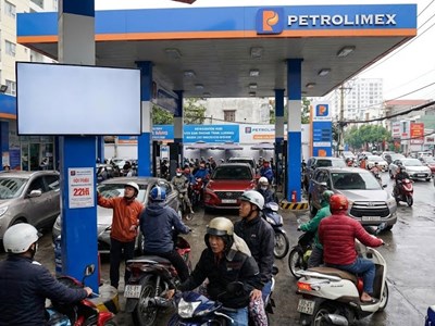 Giá xăng dầu hôm nay 22.1: Thị trường nín thở chờ điều chỉnh lúc 15h