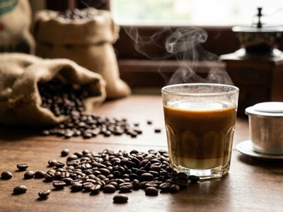 Giá cà phê hôm nay 27.1.2026 neo cao trên 100.000 đ/kg