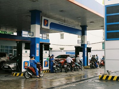 Giá xăng dầu hôm nay 28.1: Dầu thế giới tăng mạnh, trong nước giữ giá