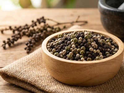 Giá hồ tiêu hôm nay 30.1: Neo cao, thị trường lặng sóng