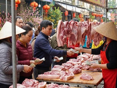 Giá heo hơi hôm nay 7.2: Dao động 72.000 - 76.000 đồng/kg trên toàn quốc