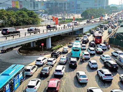 Giao thông Hà Nội sáng 24.3: Vành đai 3, Hoàng Quốc Việt kẹt xe giờ cao điểm