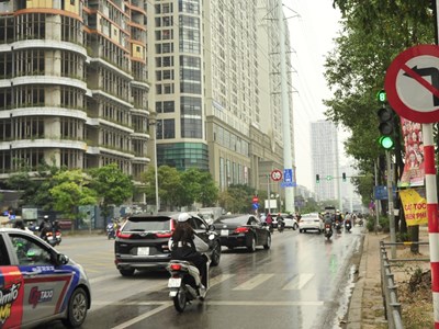 Giao thông Hà Nội sáng 2.4: Vành đai 3 hướng Mai Dịch ùn tắc