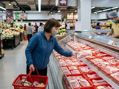 Giá heo hơi hôm nay 8.4: Tăng nhẹ, giữ mặt bằng cao