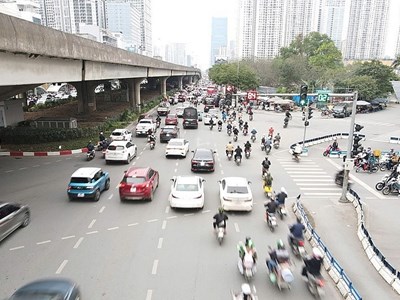 Giao thông Hà Nội sáng 7.4: Nhiều tuyến đông xe giờ cao điểm