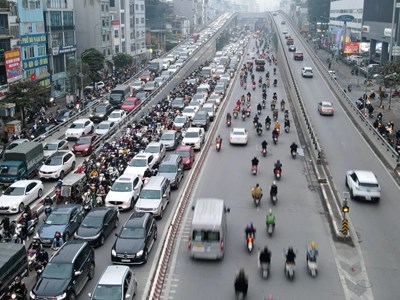 Giao thông Hà Nội sáng 13.4: Vành đai 2, Vành đai 3 ùn dài sáng nay