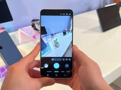 Người dùng Galaxy S25 FE có lại chế độ quay kép sau bản beta mới