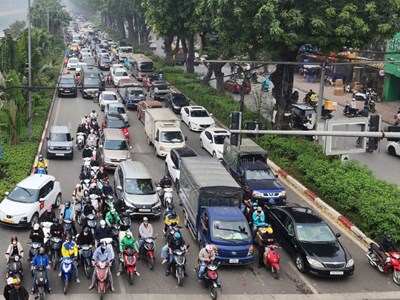 Giao thông Hà Nội sáng 15.4: Vành đai 2, Vành đai 3 đông chậm