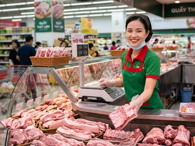 Giá heo hơi hôm nay 6.8: Hà Nội, Hưng Yên giữ đỉnh 63.000 đồng/kg