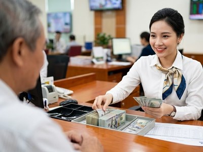 Tỉ giá USD hôm nay 17.9: DXY vượt 100 điểm sau khi Fed tăng lãi suất