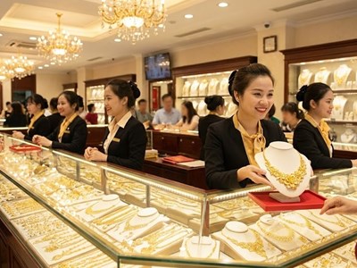 Giá vàng hôm nay 25.9: SJC giảm mạnh, mốc 144 triệu đồng bị thử thách