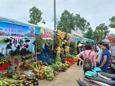 Lễ hội trái cây sông nước miệt vườn dịp Tết Đoan ngọ