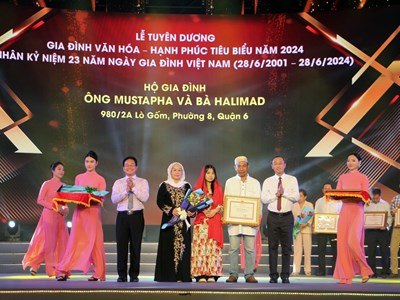 Tuyên dương 114 gia đình văn hóa – hạnh phúc tiêu biểu năm 2024