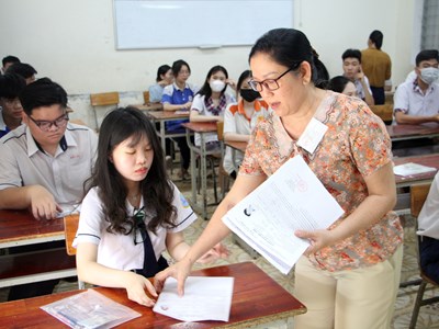 Công bố “điểm sàn” nhóm ngành sức khỏe và đào tạo giáo viên 2024