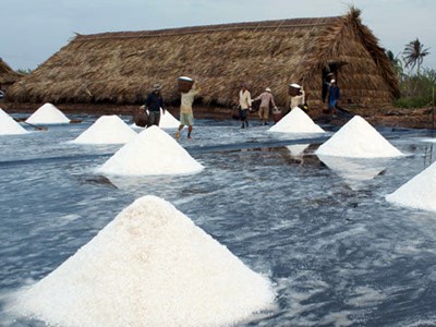 Cuộc thi ảnh thời sự - nghệ thuật “Hành trình trăm năm nghề muối - Đời người“