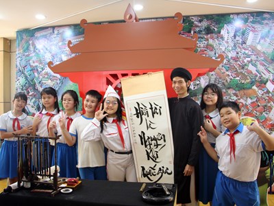 Triển lãm giới thiệu tinh hoa Đạo học Việt Nam đến với học sinh TP.HCM