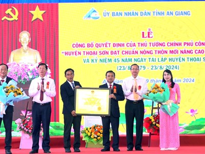 Huyện đầu tiên của tỉnh An Giang đạt chuẩn nông thôn mới nâng cao
