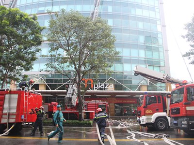 Gần 1.500 người diễn tập chữa cháy, cứu nạn nhà cao tầng