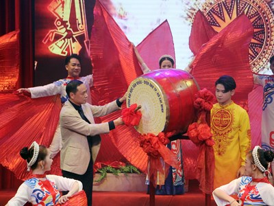 Trường ĐH Sân khấu – Điện ảnh TP.HCM khai giảng và kỷ niệm 48 năm sự nghiệp đào tạo