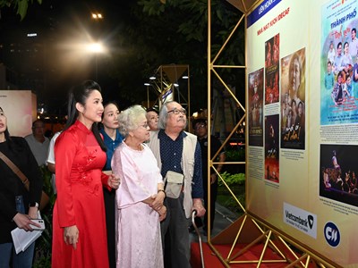 Triển lãm hình ảnh và tư liệu về lịch sử phát triển Kịch nói