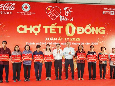 “Tết Nhân ái” hỗ trợ thêm 2.000 hộ dân nghèo tại TP.HCM