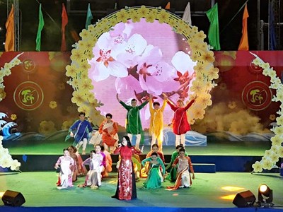 Đặc sắc chương trình “Mai vàng rực sáng đảo xanh” trong đêm giao thừa tại Côn Đảo