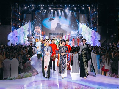 Tôn vinh vẻ đẹp phụ nữ Việt Nam