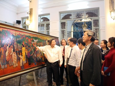 Khai mạc triển lãm “50 năm thống nhất, xây dựng và phát triển TP.HCM“