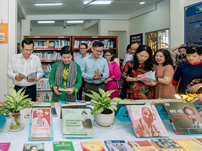 Triển lãm sách chuyên đề về Chủ tịch Hồ Chí Minh