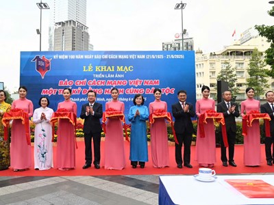 Khai mạc triển lãm “Báo chí Cách mạng Việt Nam – Một thế kỷ đồng hành cùng dân tộc”