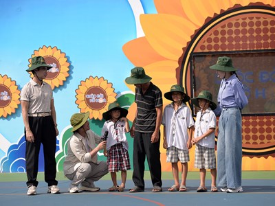 Lan tỏa yêu thương, hỗ trợ hai gia đình khó khăn