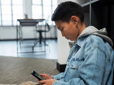 Vì sao người trẻ là đối tượng bị nhắm đến trong các vụ 'bắt cóc online'?