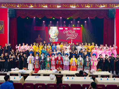 Khám phá di sản áo Nhật Bình qua góc nhìn sinh viên