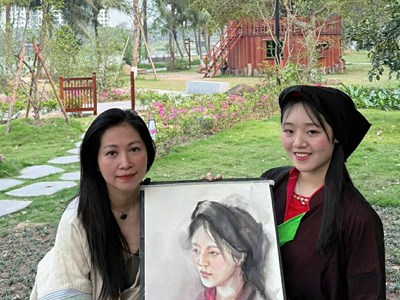 Triển lãm 'Chân dung màu nước' của Nguyễn Thu Hà