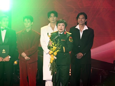 Hiếu Nguyễn có hai phim cùng đoạt giải Vàng và Bạc tại LHP Việt Nam lần thứ XXIV