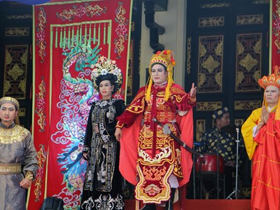 Hát Bội rực rỡ giữa không gian đô thị