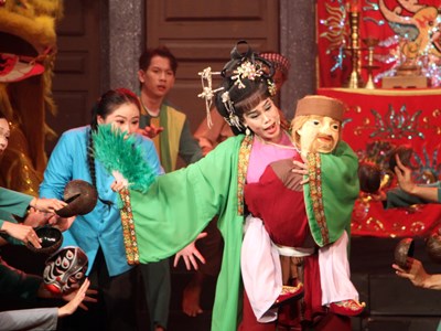 Hát bội “Sắc – ấn ngọc Nam phương” diễn phục vụ miễn phí đến hết năm