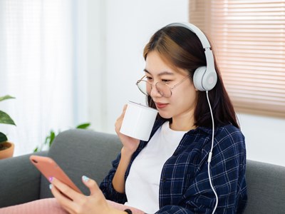Khoảng trống bản quyền số và “quyền lực” của các mạng đa kênh