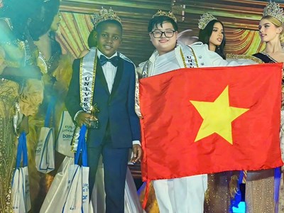 Đoàn Ngọc Gia Bảo đăng quang Little Mr Universe tại Philippines