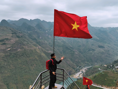 Dương Quốc Hưng và NSND Thanh Hoa cùng cất tiếng hát về Tổ quốc