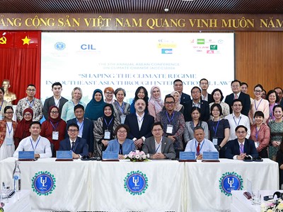 Diễn đàn pháp lý quốc tế về biến đổi khí hậu tại TP.HCM