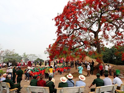 Miền Tây Bắc tưng bừng vui